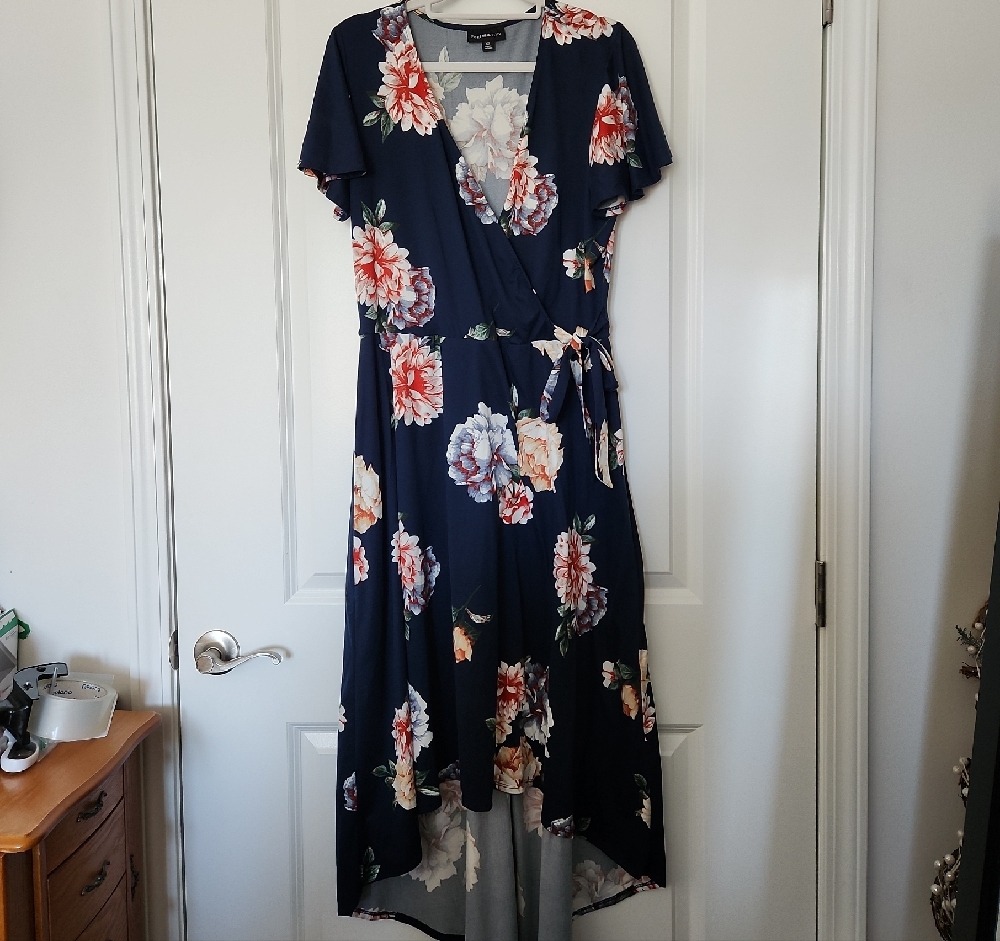 Navy Floral Maxi Dress - Picture 4 of 5